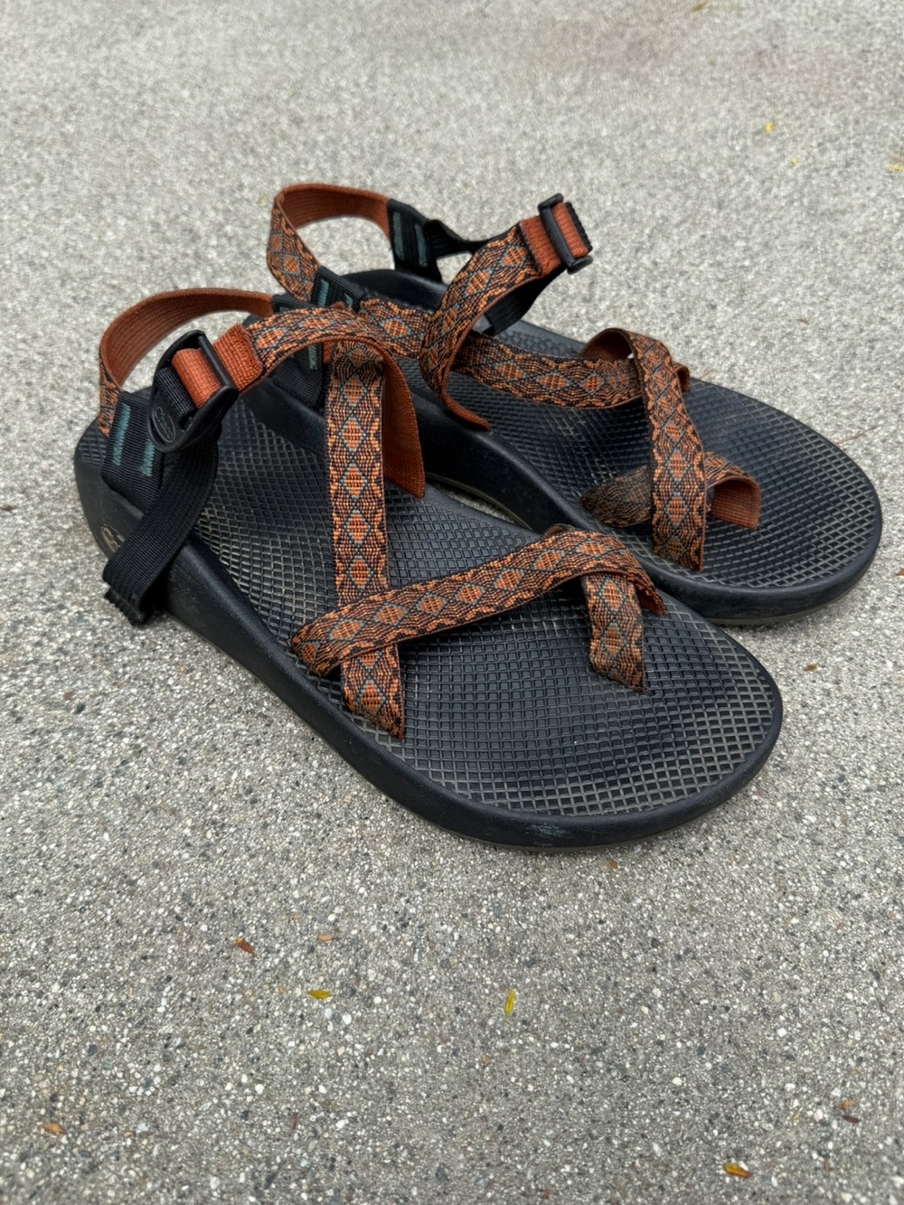 Chaco Sandals Mens Size 11 Orange Strappy Shoes Hiking Outdoor Water Shoes
